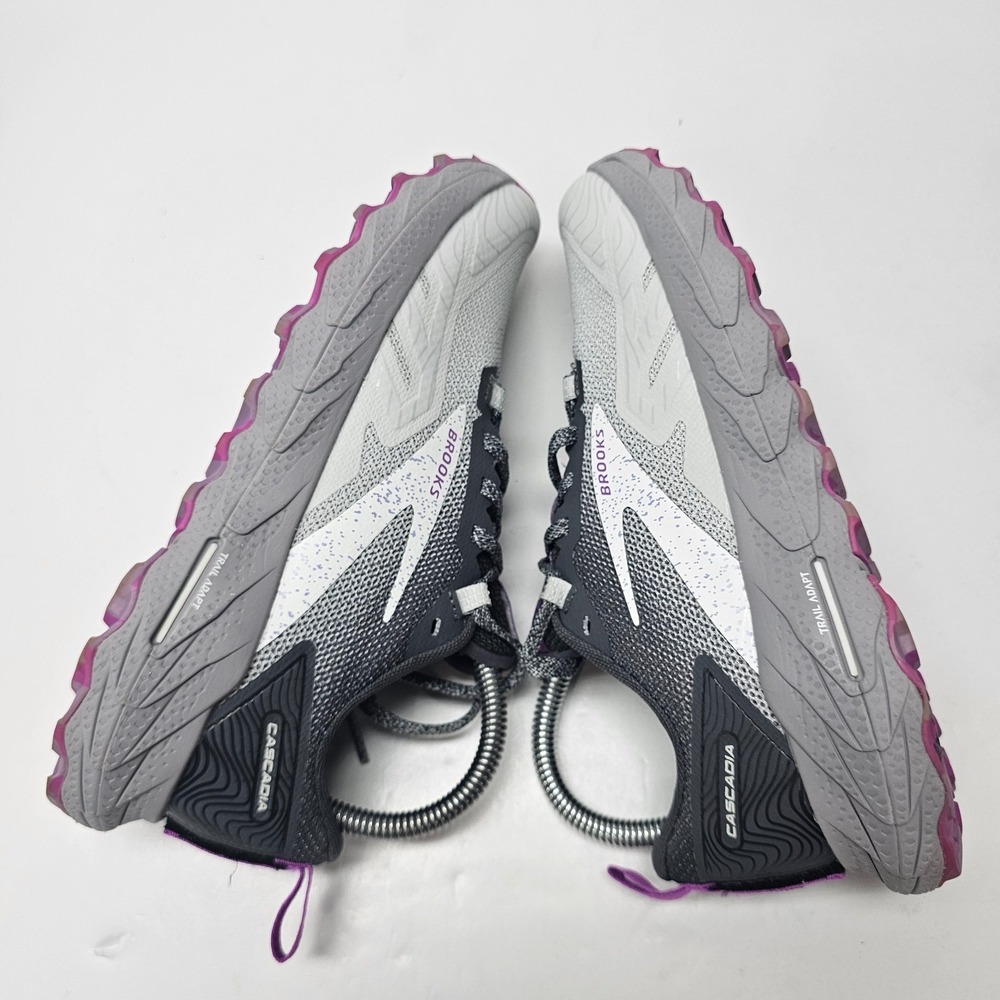 Brooks Cascadia 17 Athletic Hiking Shoes Womens 7.5 Oyster Purple Grey Low Top - Picture 3 of 10
